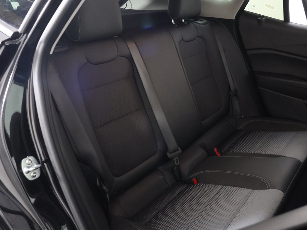 2025 Chevrolet Trax LT Image 17 of 52