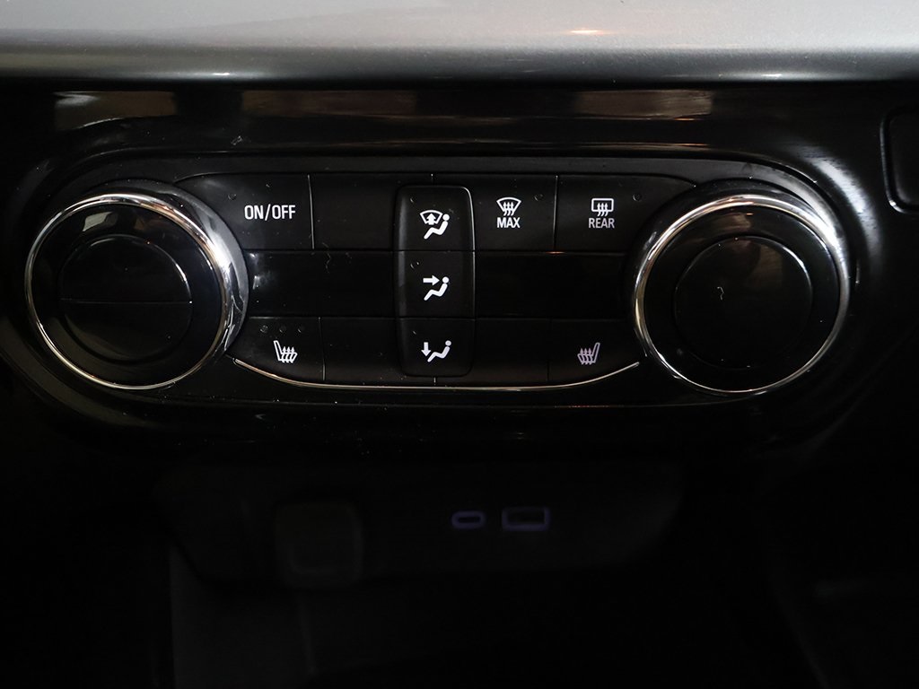 2025 Chevrolet Trax LT Image 36 of 52