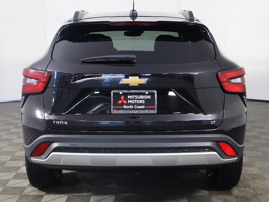 2025 Chevrolet Trax LT Image 9 of 52
