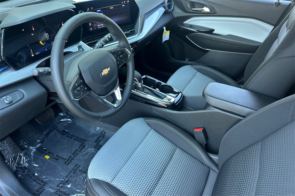 Vehicle image 7 of 24