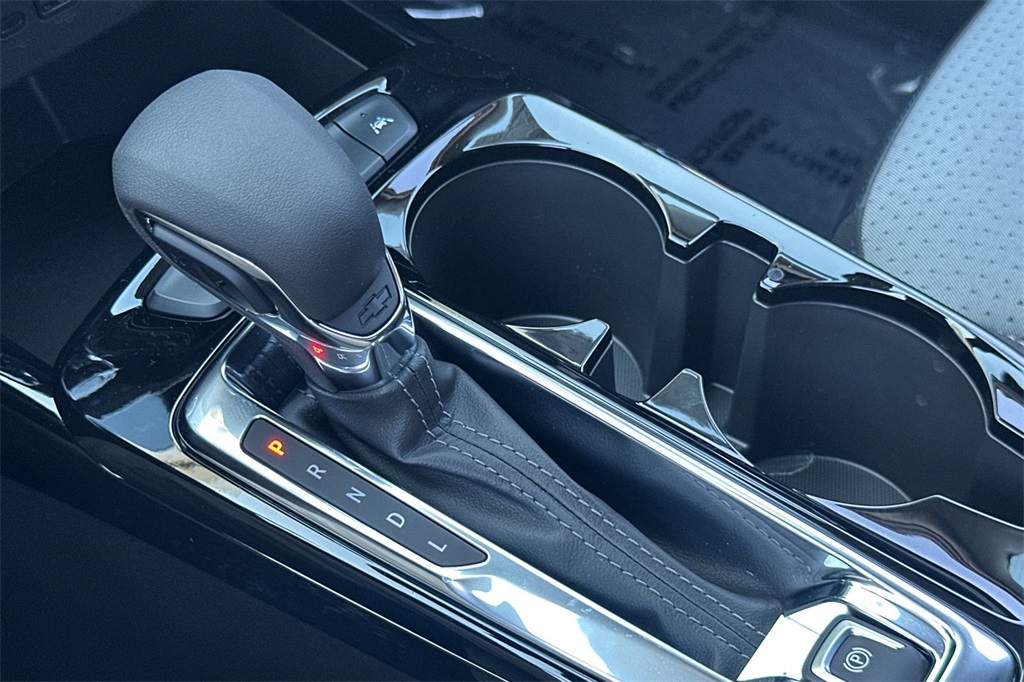 Vehicle image 19 of 24