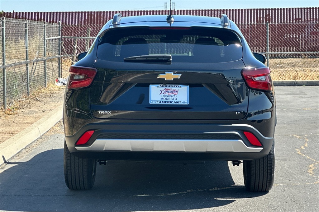 Vehicle image 6 of 24