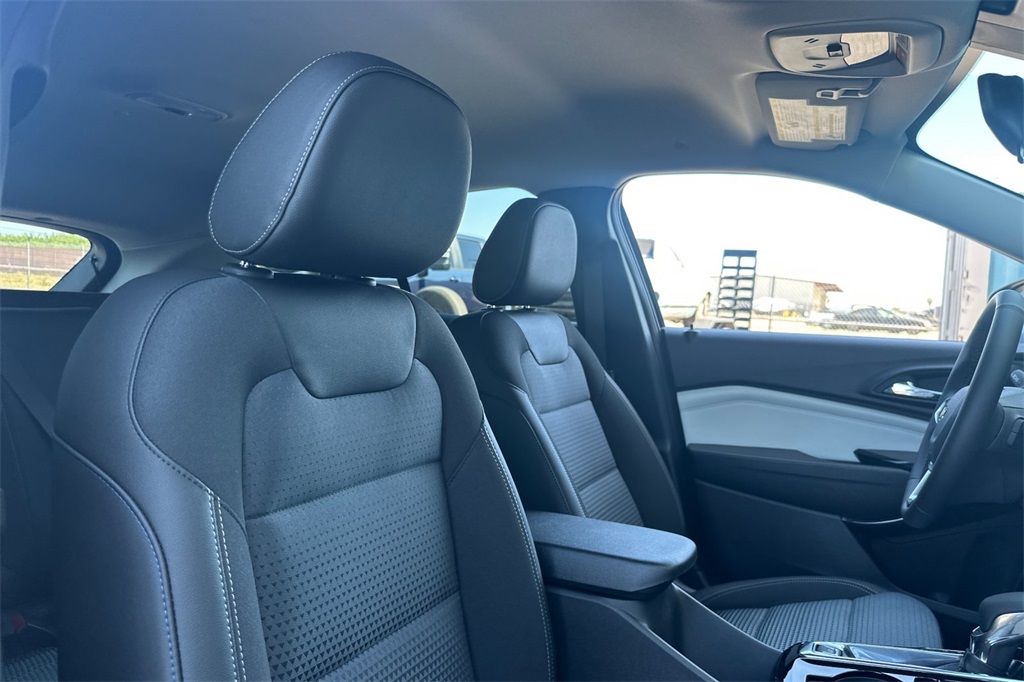 Vehicle image 15 of 24
