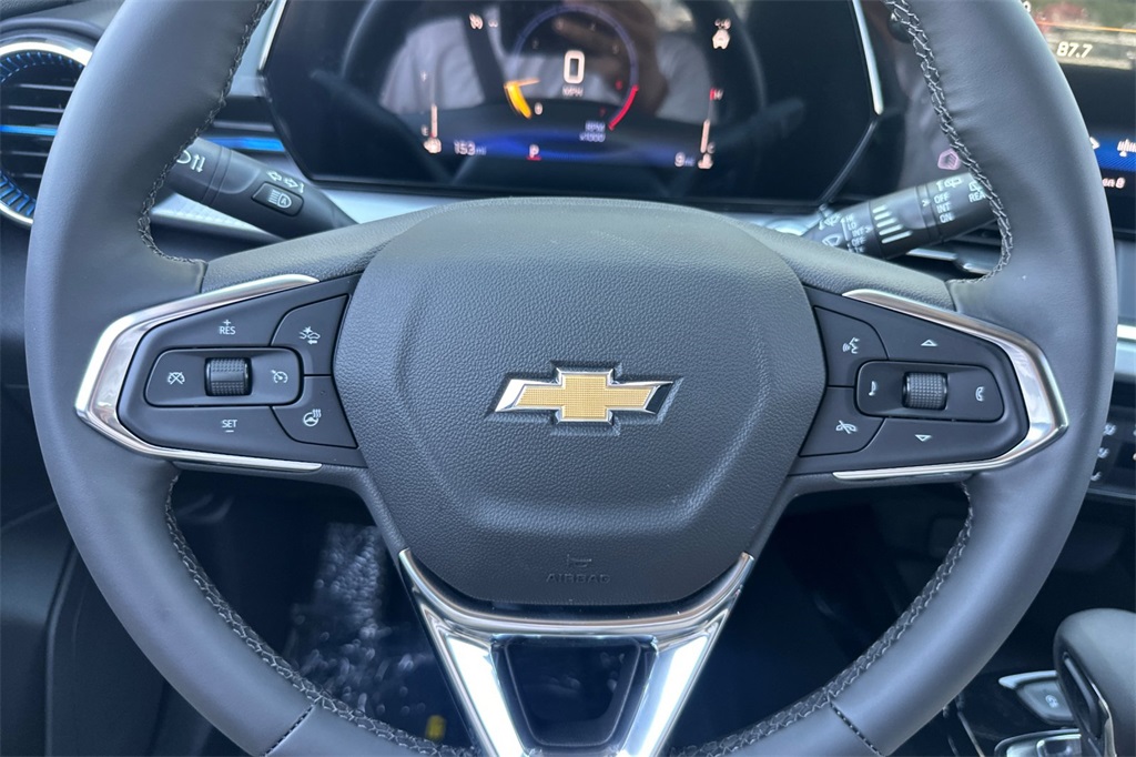 Vehicle image 21 of 24