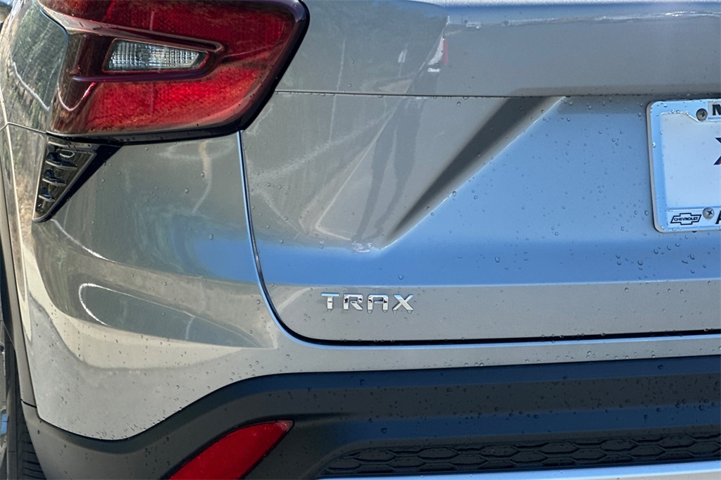 Vehicle image 23 of 24