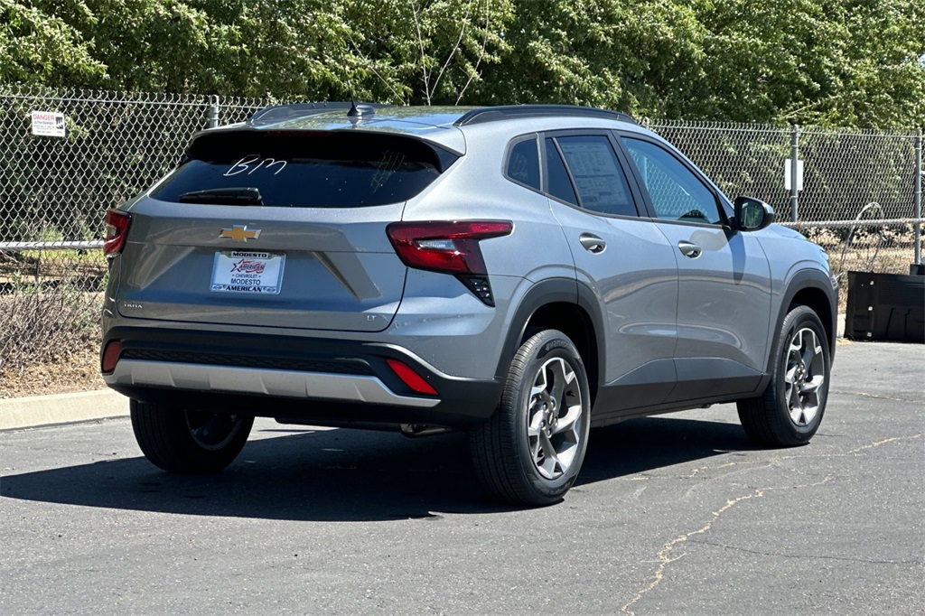 Vehicle image 5 of 24