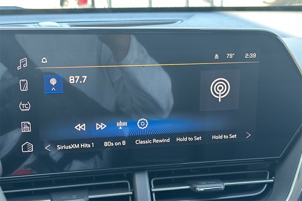 Vehicle image 16 of 24