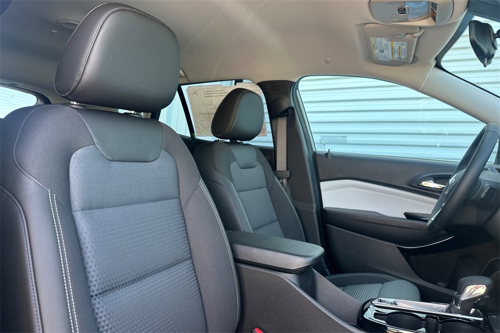 Vehicle image 15 of 24
