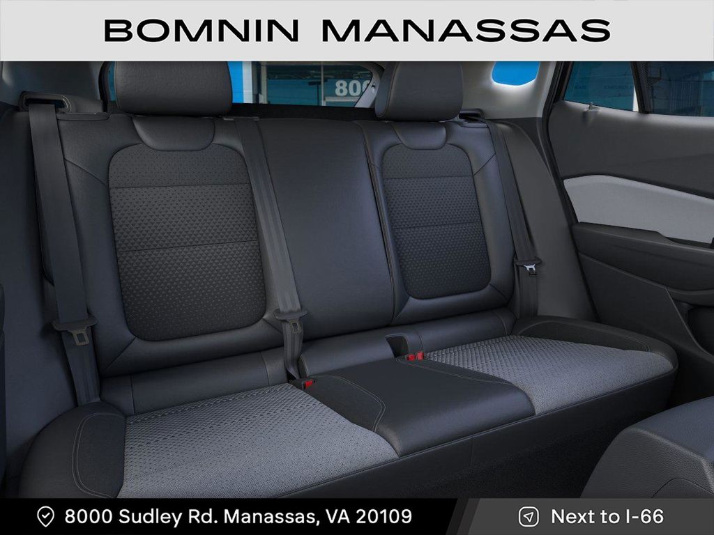 Vehicle image 19 of 24