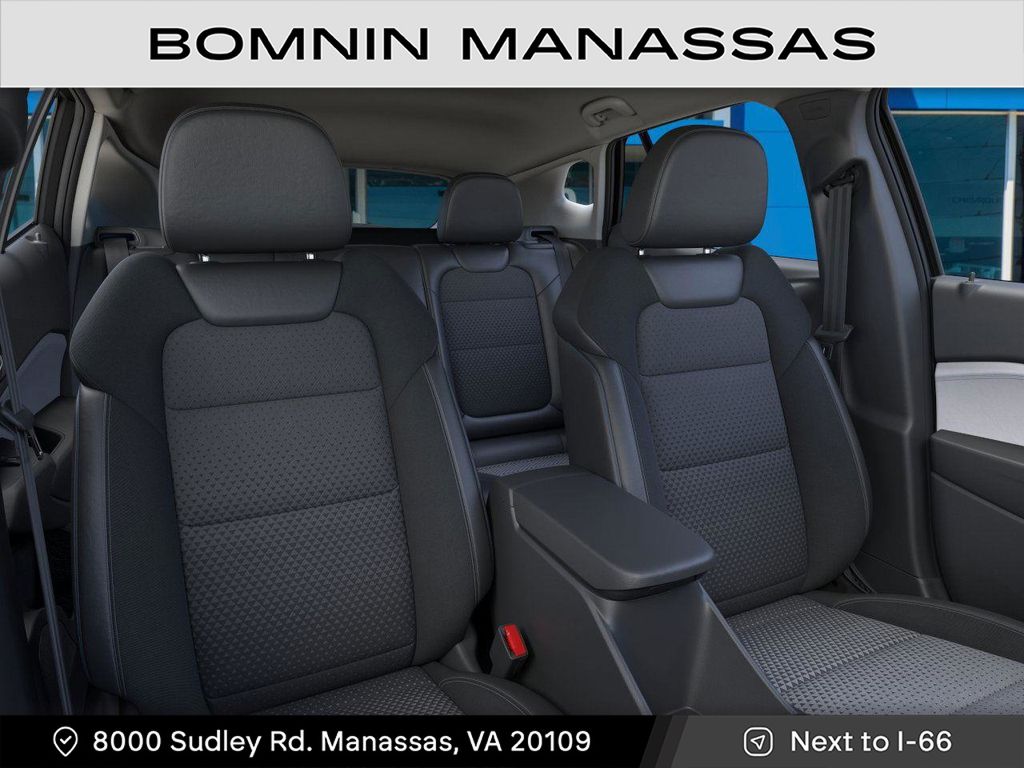 Vehicle image 18 of 24