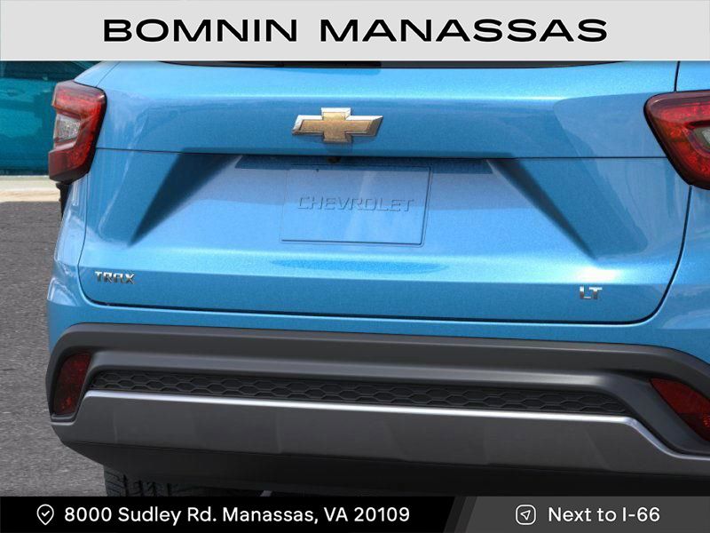 Vehicle image 8 of 24