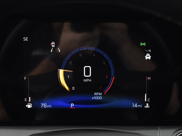 2025 Chevrolet Trax LT Image 18 of 20