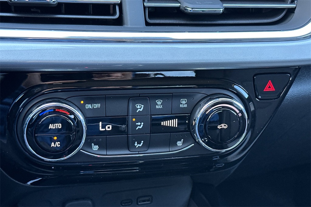 Vehicle image 18 of 24