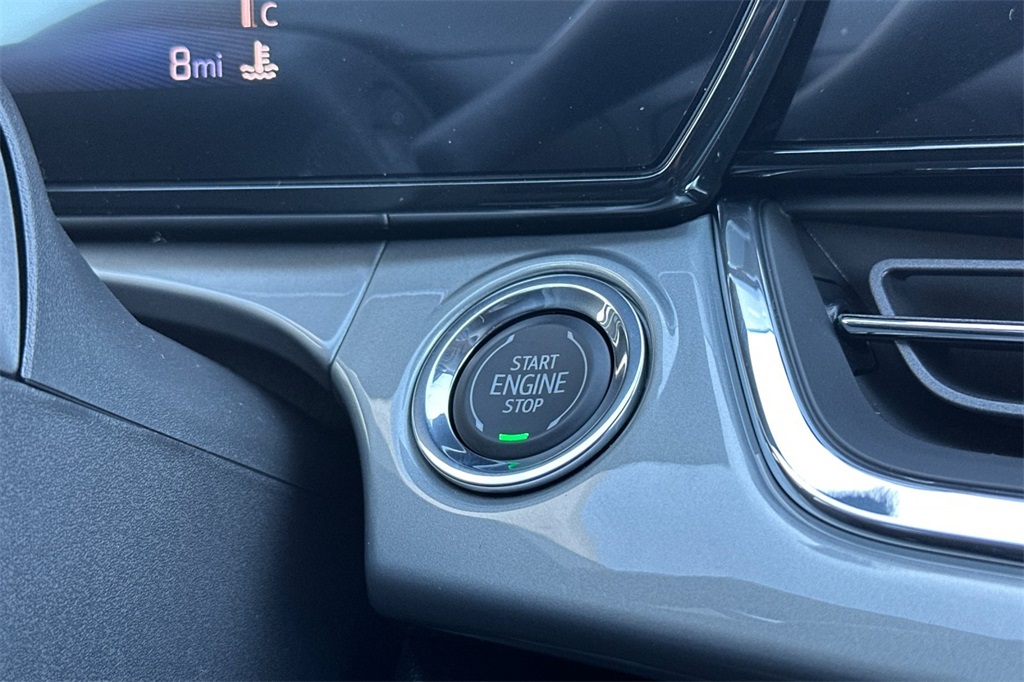 Vehicle image 20 of 24