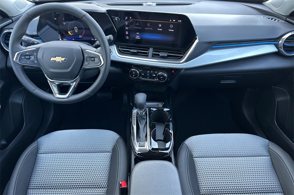 Vehicle image 10 of 24