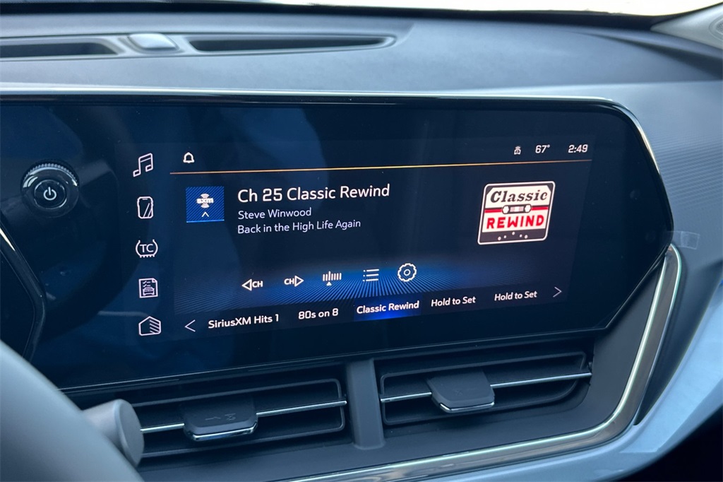 Vehicle image 16 of 24