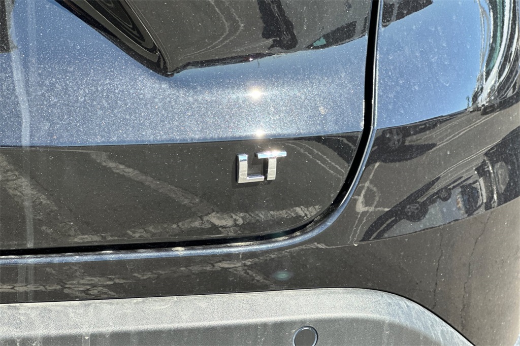 Vehicle image 23 of 24