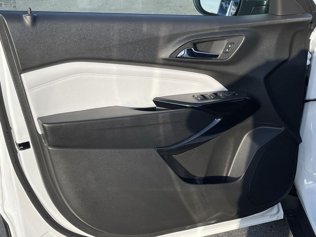 2025 Chevrolet Trax LT Image 26 of 36
