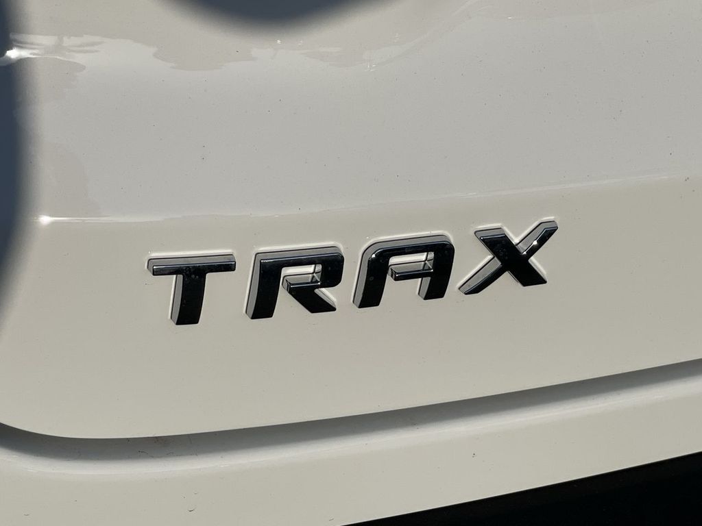 2025 Chevrolet Trax LT Image 32 of 36