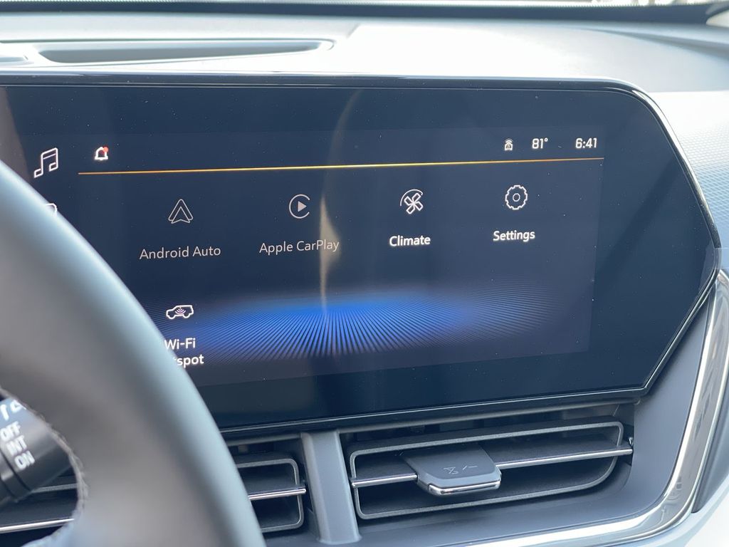 2025 Chevrolet Trax LT Image 23 of 36