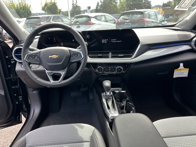 Vehicle image 14 of 25