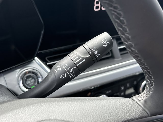 Vehicle image 16 of 25