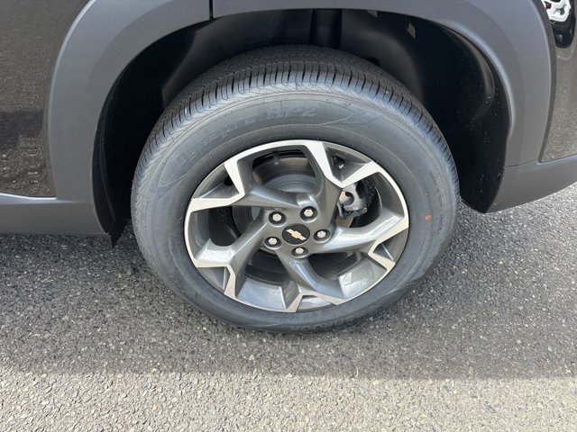 Vehicle image 8 of 25