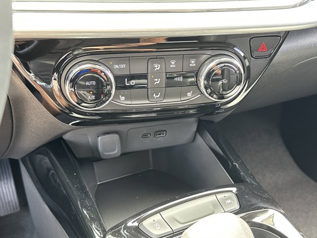 Vehicle image 24 of 25