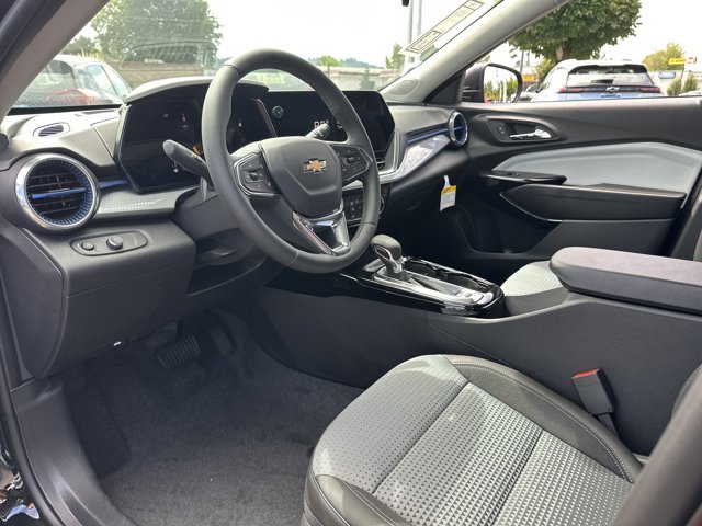 Vehicle image 13 of 25