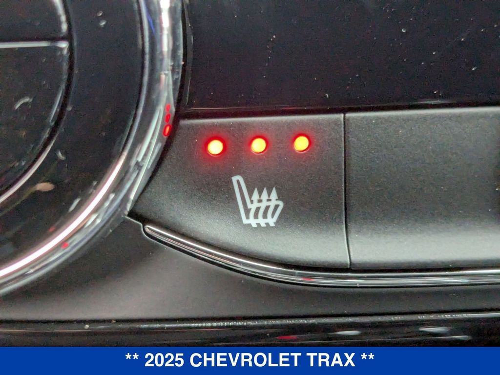 2025 Chevrolet Trax LT Image 34 of 34