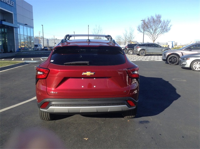 Vehicle image 4 of 33
