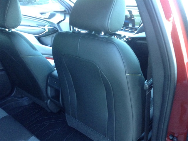Vehicle image 23 of 33