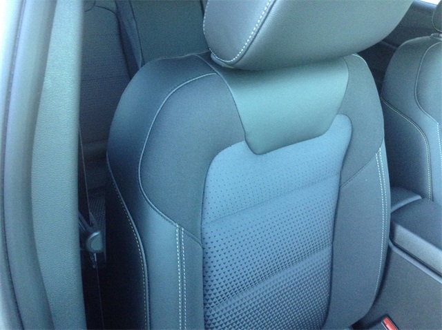 Vehicle image 21 of 33