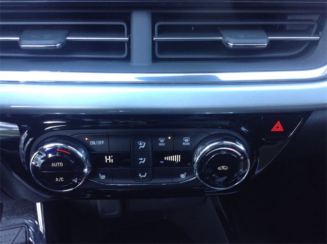 Vehicle image 19 of 33