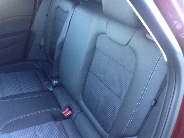 Vehicle image 14 of 33