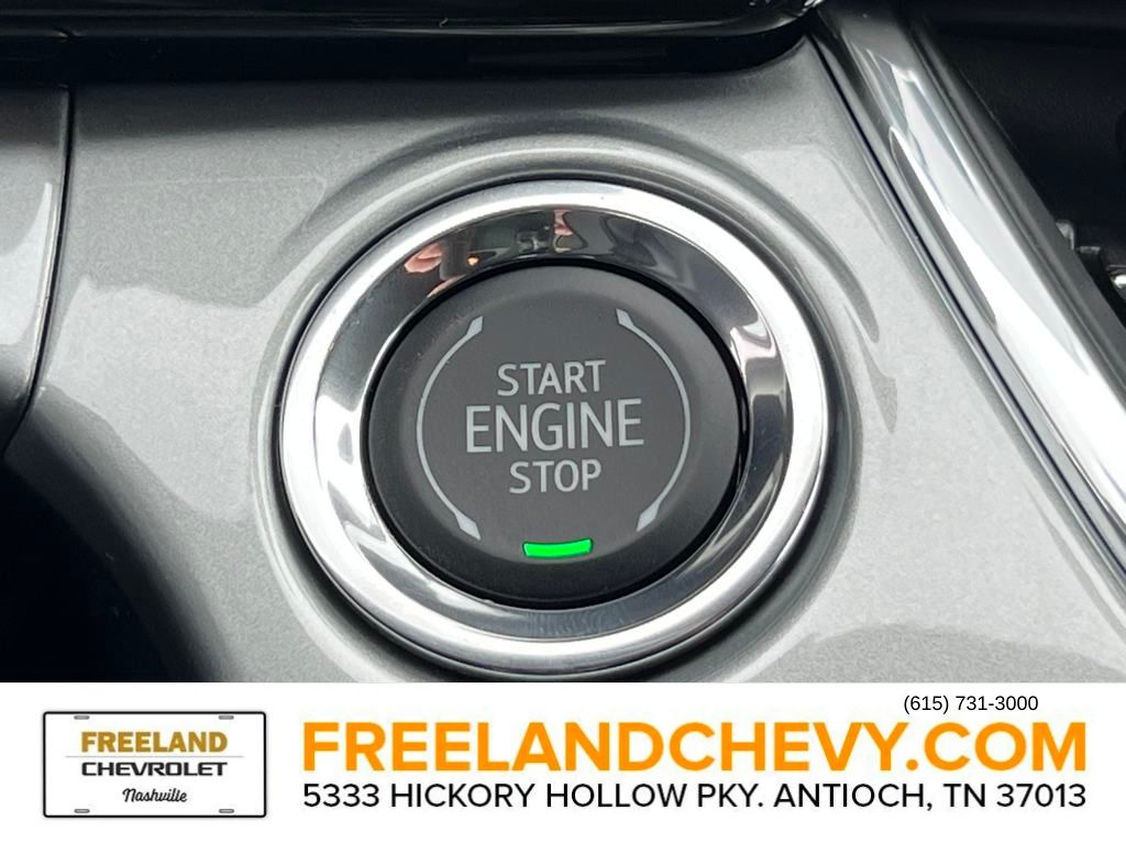 Vehicle image 13 of 25