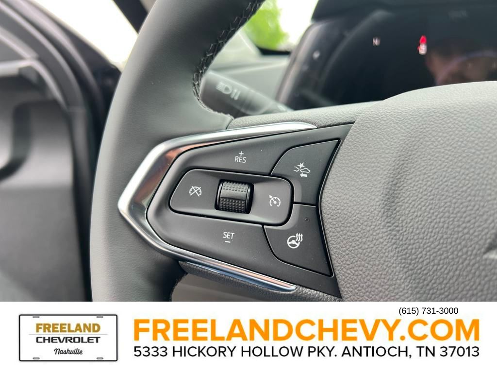 Vehicle image 9 of 25