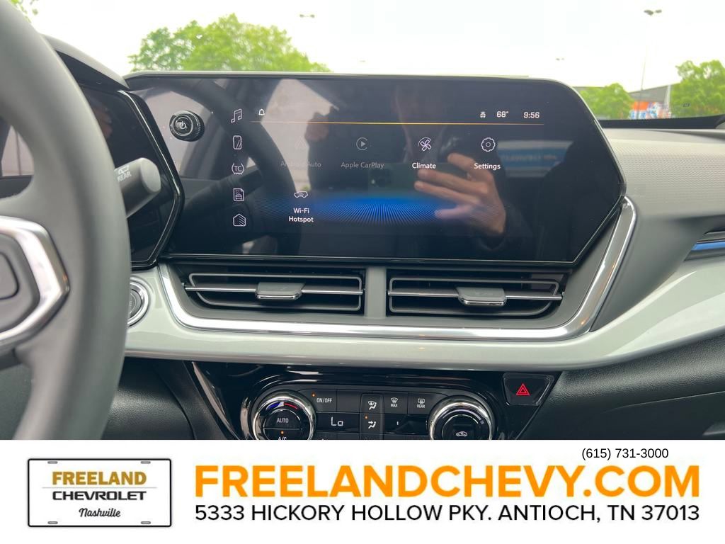 Vehicle image 22 of 25