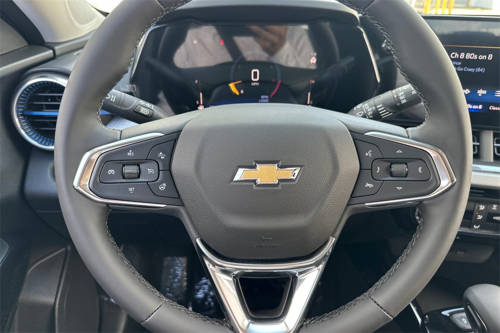 Vehicle image 21 of 24