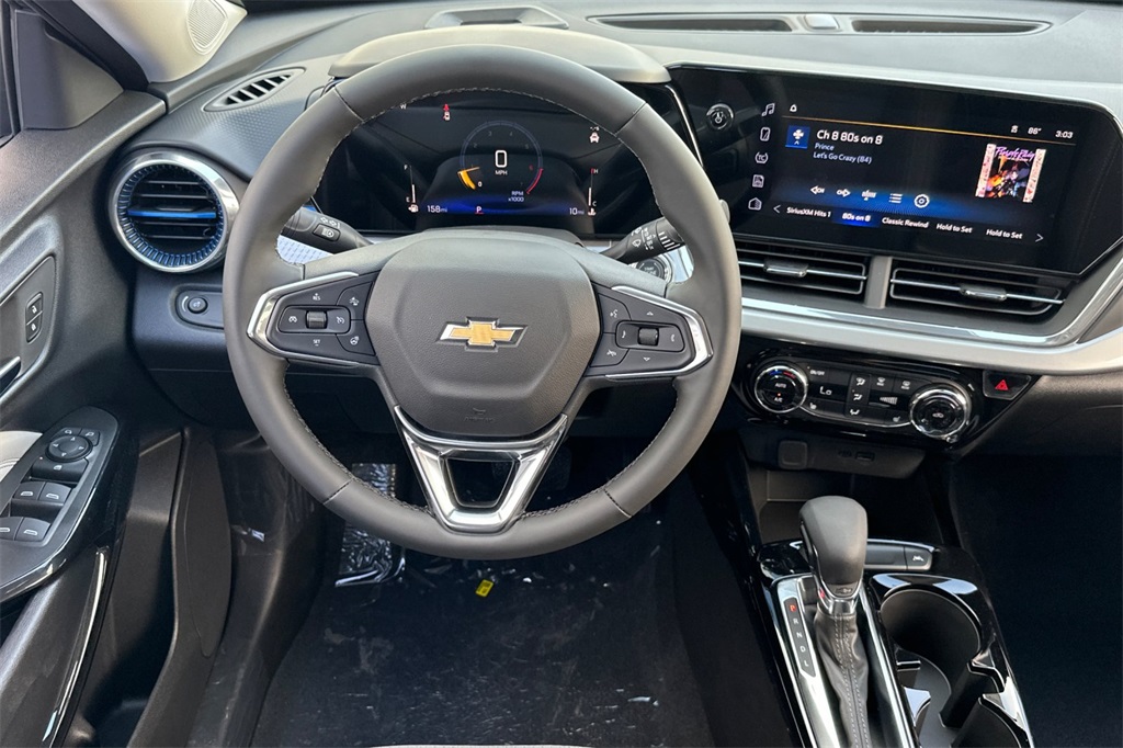 Vehicle image 11 of 24