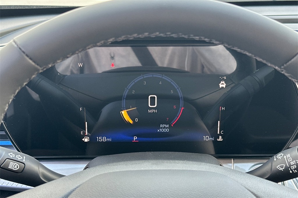 Vehicle image 22 of 24