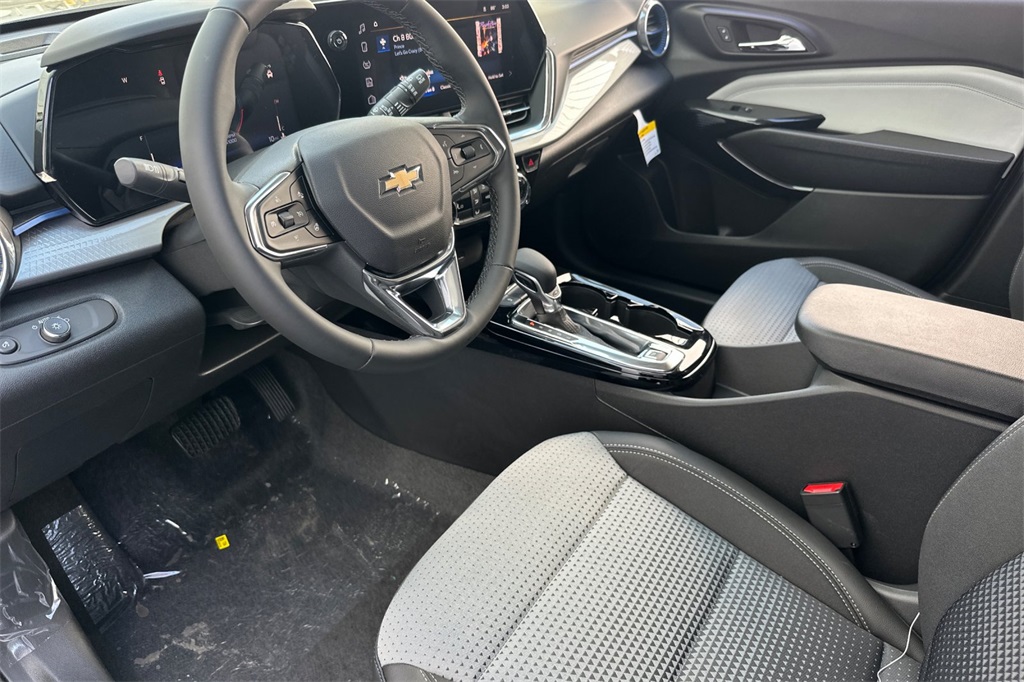 Vehicle image 7 of 24