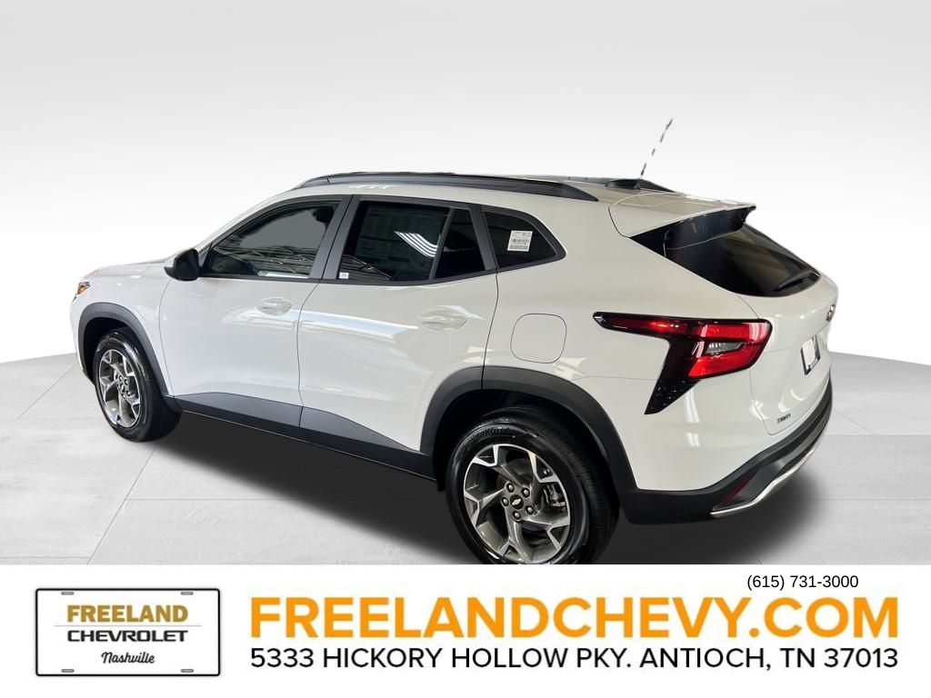 Vehicle image 5 of 24