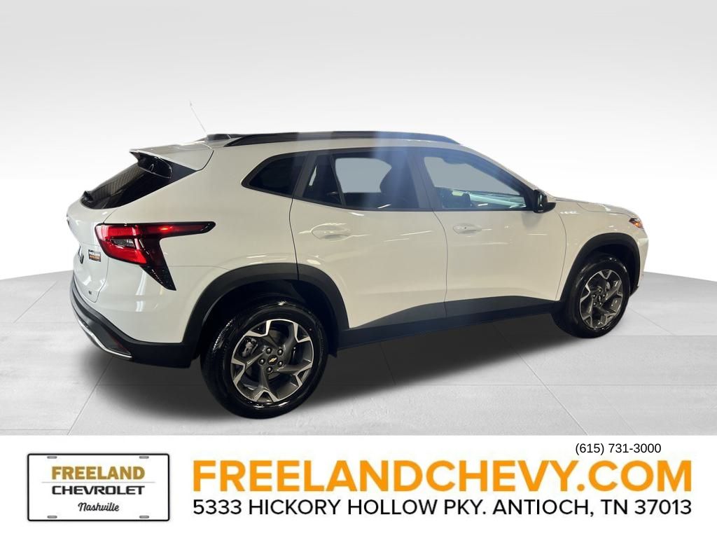 Vehicle image 4 of 24