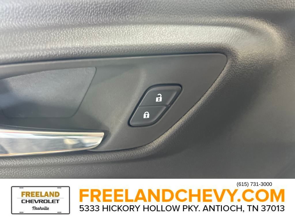 Vehicle image 12 of 24