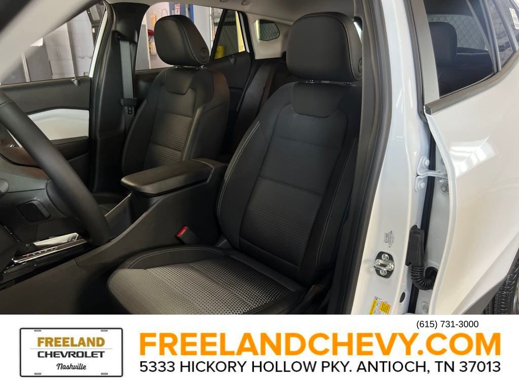 Vehicle image 23 of 24