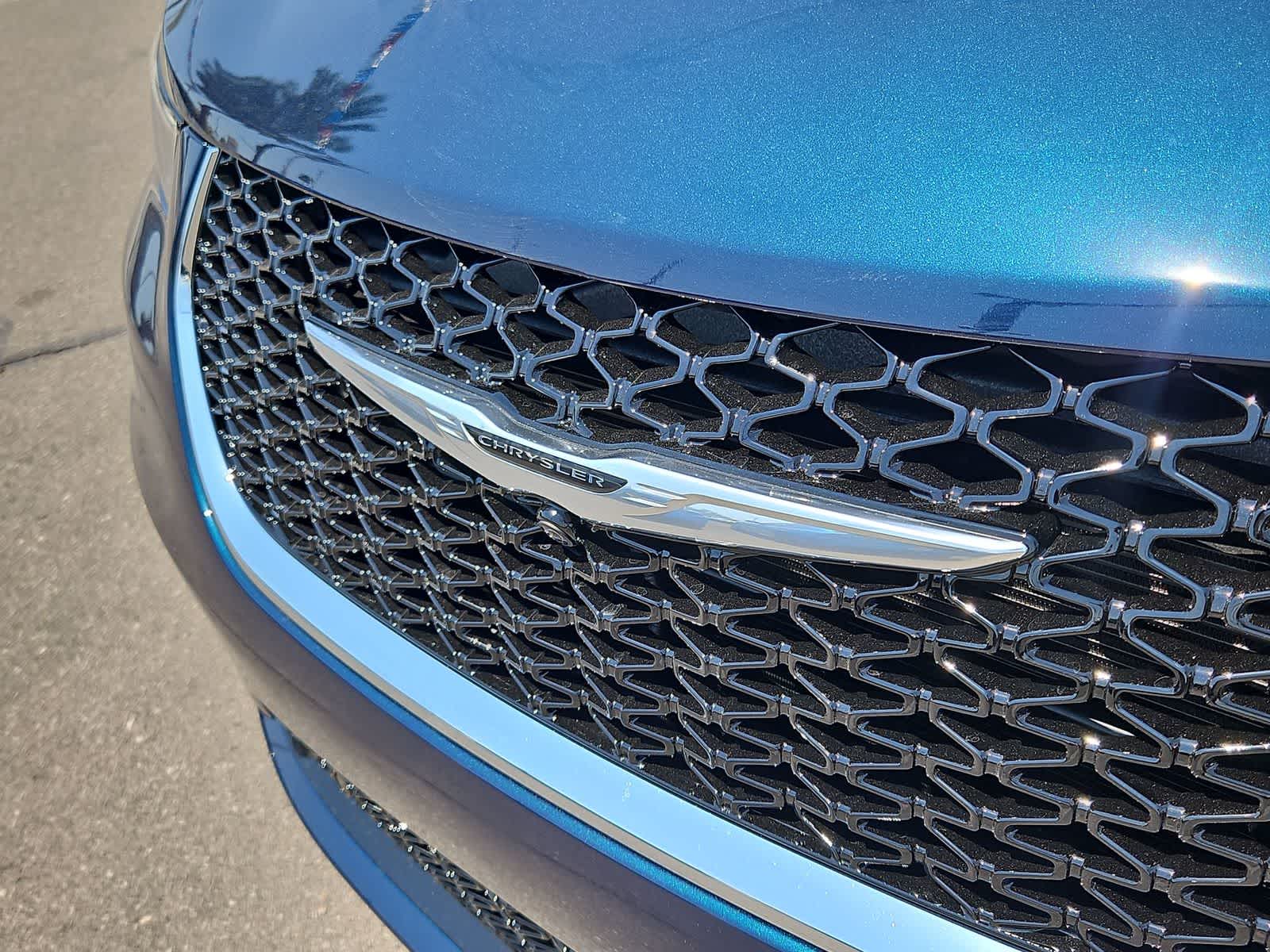 2025 Chrysler Pacifica Select Image 26 of 33