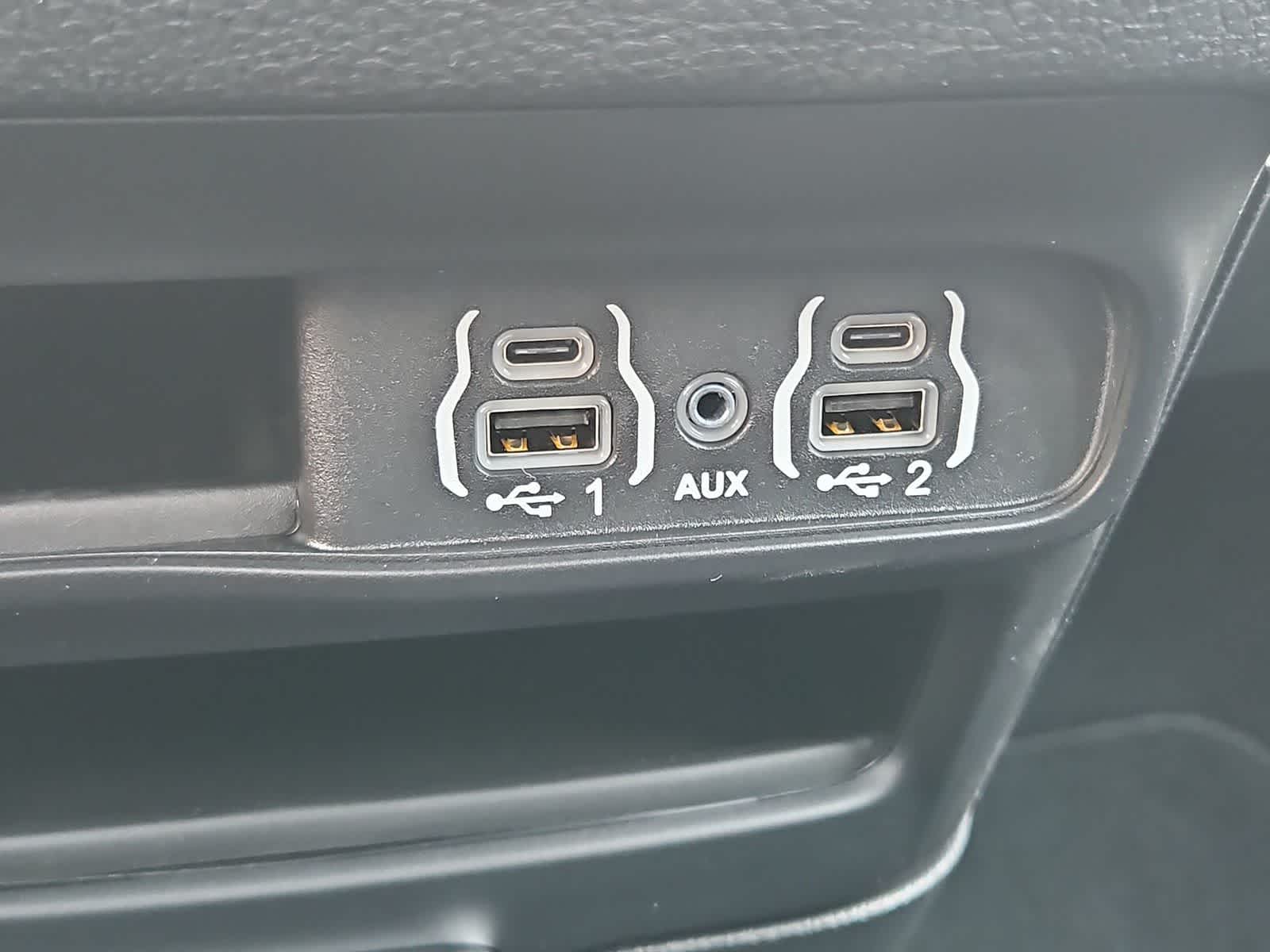 2025 Chrysler Pacifica Select Image 33 of 33