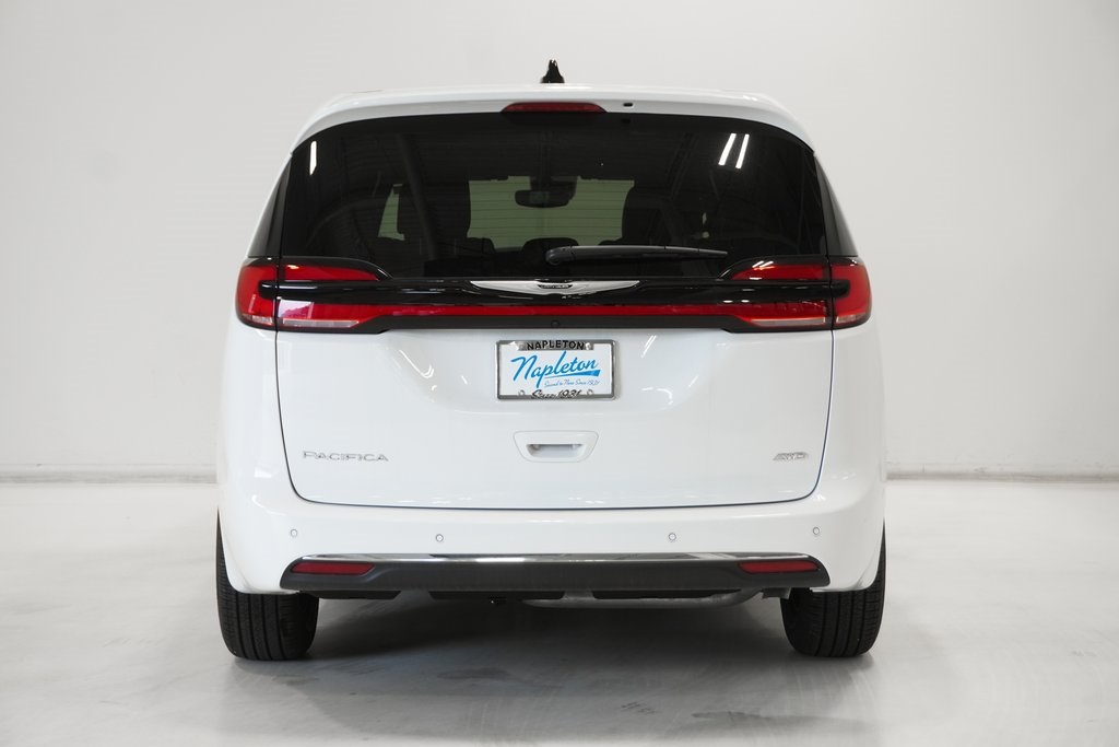 Vehicle image 6 of 28