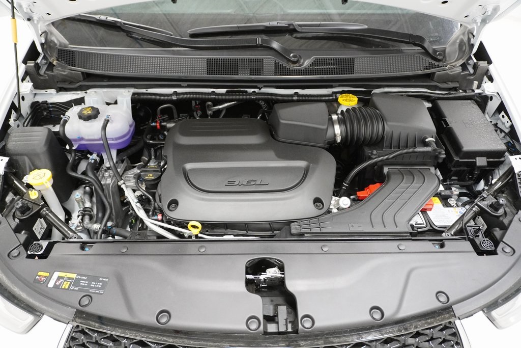 Vehicle image 8 of 28